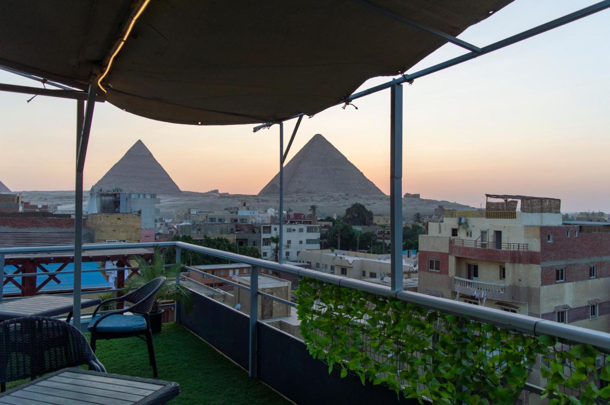 The Pyramids Gate Inn Kafret el-Gabal Buitenkant foto