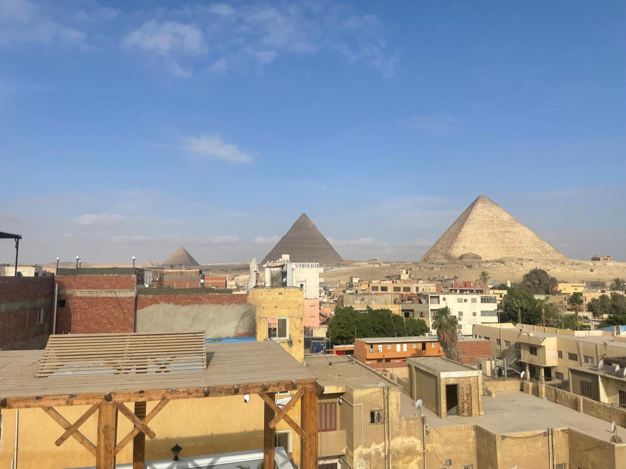 The Pyramids Gate Inn Kafret el-Gabal Buitenkant foto